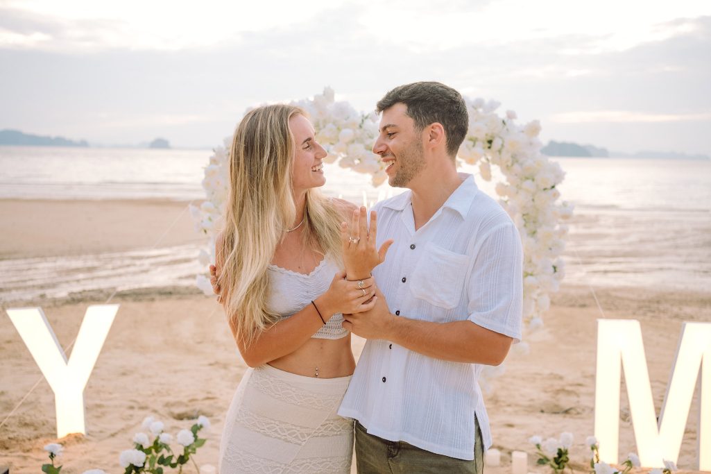 Krabi surprise proposal decoration planner, Krabi Wedding Planner, Krabi wedding, Krabi Wedding Planner, Krabi wedding organizer , Surprise proposal, Krabi surprise proposal photography, proposal decoration, surprise proposal photographer in Krabi