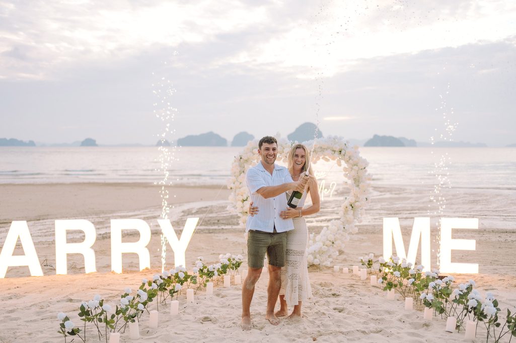 Krabi surprise proposal decoration planner, Krabi Wedding Planner, Krabi wedding, Krabi Wedding Planner, Krabi wedding organizer , Surprise proposal, Krabi surprise proposal photography, proposal decoration, surprise proposal photographer in Krabi