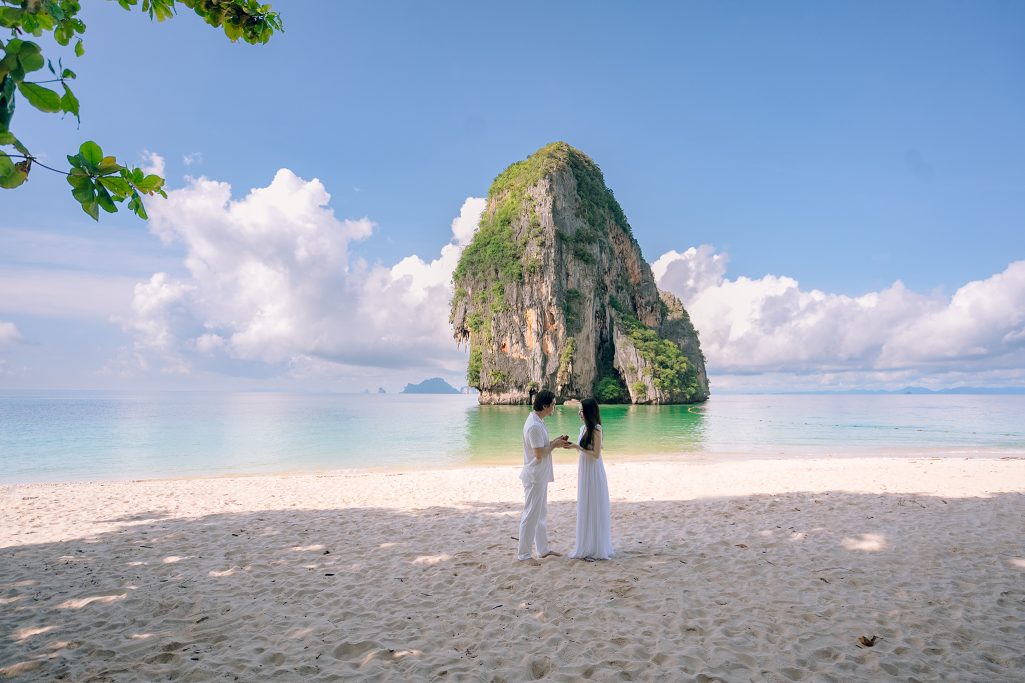 Krabi photographer, Krabi photography, Railay beach, Krabi Thailand, Engagement, Rayavadee resort