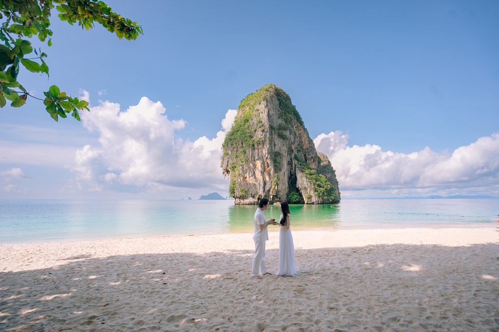 Krabi photographer, Krabi photography, Railay beach, Krabi Thailand, Engagement, Rayavadee resort