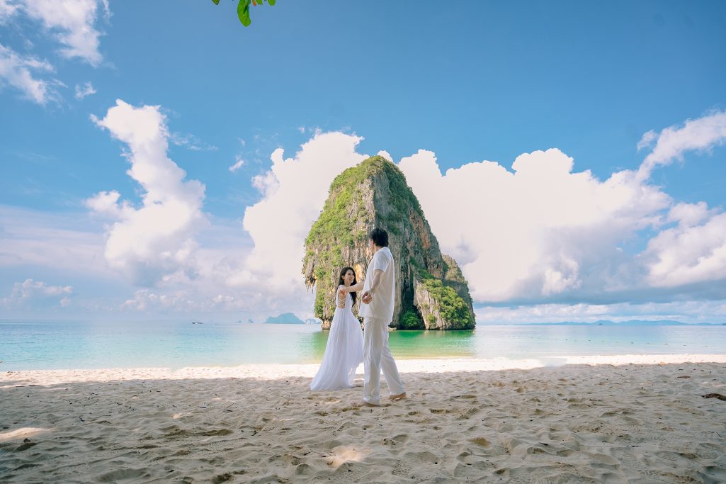 Krabi photographer, Krabi photography, Railay beach, Krabi Thailand, Engagement, Rayavadee resort