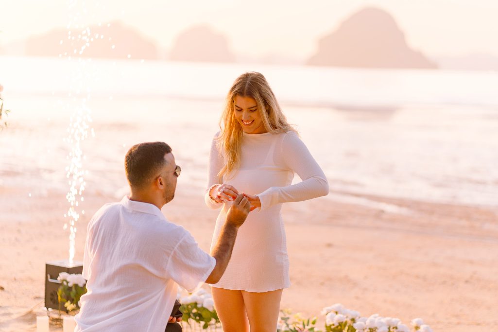 Krabi surprise proposal decoration planner, Krabi Wedding Planner, Krabi wedding, Krabi Wedding Planner, Krabi wedding organizer , Surprise proposal, Krabi surprise proposal photography, proposal decoration, surprise proposal photographer in Krabi