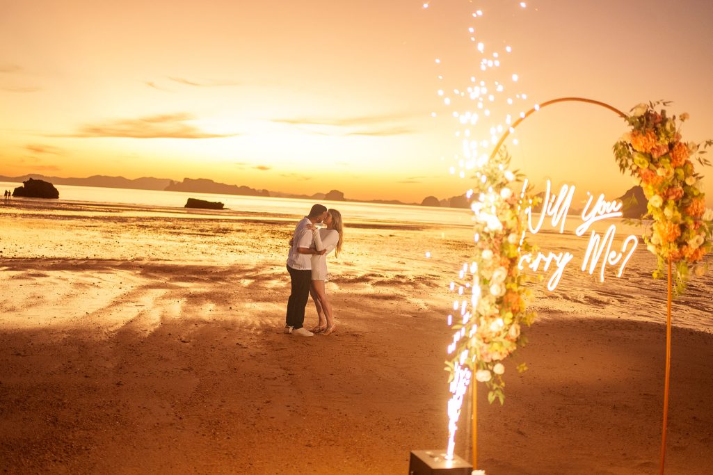 Krabi surprise proposal decoration planner, Krabi Wedding Planner, Krabi wedding, Krabi Wedding Planner, Krabi wedding organizer , Surprise proposal, Krabi surprise proposal photography, proposal decoration, surprise proposal photographer in Krabi