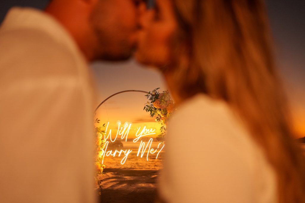 Krabi surprise proposal decoration planner, Krabi Wedding Planner, Krabi wedding, Krabi Wedding Planner, Krabi wedding organizer , Surprise proposal, Krabi surprise proposal photography, proposal decoration, surprise proposal photographer in Krabi