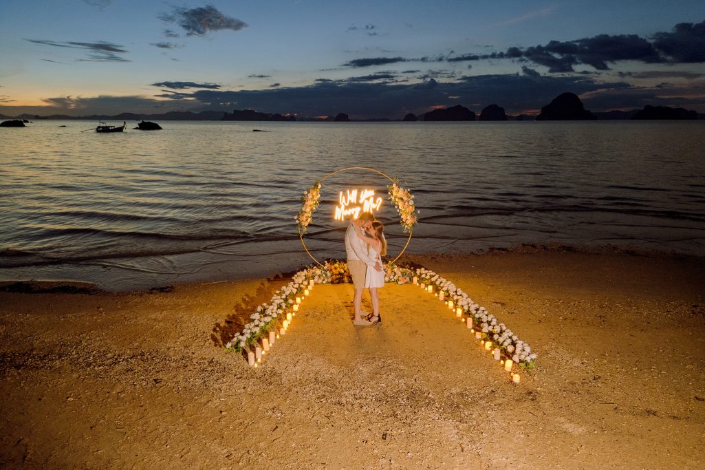 Krabi surprise proposal decoration planner, Krabi Wedding Planner, Krabi wedding, Krabi Wedding Planner, Krabi wedding organizer , Surprise proposal, Krabi surprise proposal photography, proposal decoration, surprise proposal photographer in Krabi