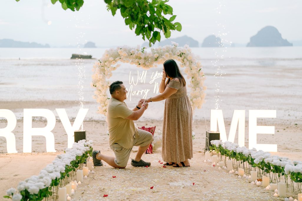 Krabi surprise proposal decoration planner, Krabi Wedding Planner, Krabi wedding, Krabi Wedding Planner, Krabi wedding organizer , Surprise proposal, Krabi surprise proposal photography, proposal decoration, surprise proposal photographer in Krabi