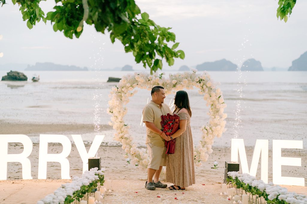 Krabi surprise proposal decoration planner, Krabi Wedding Planner, Krabi wedding, Krabi Wedding Planner, Krabi wedding organizer , Surprise proposal, Krabi surprise proposal photography, proposal decoration, surprise proposal photographer in Krabi