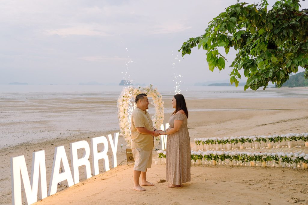 Krabi surprise proposal decoration planner, Krabi Wedding Planner, Krabi wedding, Krabi Wedding Planner, Krabi wedding organizer , Surprise proposal, Krabi surprise proposal photography, proposal decoration, surprise proposal photographer in Krabi