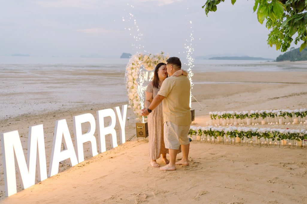 Krabi surprise proposal decoration planner, Krabi Wedding Planner, Krabi wedding, Krabi Wedding Planner, Krabi wedding organizer , Surprise proposal, Krabi surprise proposal photography, proposal decoration, surprise proposal photographer in Krabi