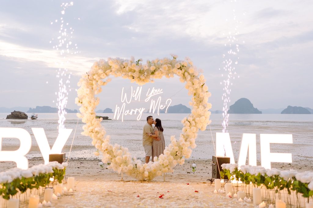 Krabi surprise proposal decoration planner, Krabi Wedding Planner, Krabi wedding, Krabi Wedding Planner, Krabi wedding organizer , Surprise proposal, Krabi surprise proposal photography, proposal decoration, surprise proposal photographer in Krabi