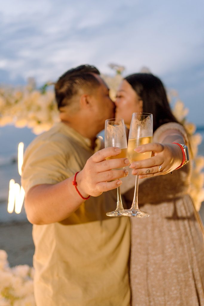 Krabi surprise proposal decoration planner, Krabi Wedding Planner, Krabi wedding, Krabi Wedding Planner, Krabi wedding organizer , Surprise proposal, Krabi surprise proposal photography, proposal decoration, surprise proposal photographer in Krabi