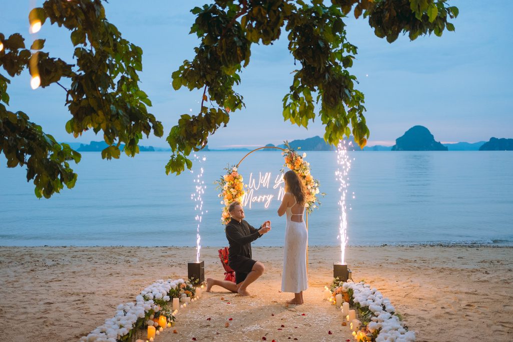 Krabi surprise proposal decoration planner, Krabi Wedding Planner, Krabi wedding, Krabi Wedding Planner, Krabi wedding organizer , Surprise proposal, Krabi surprise proposal photography, proposal decoration, surprise proposal photographer in Krabi