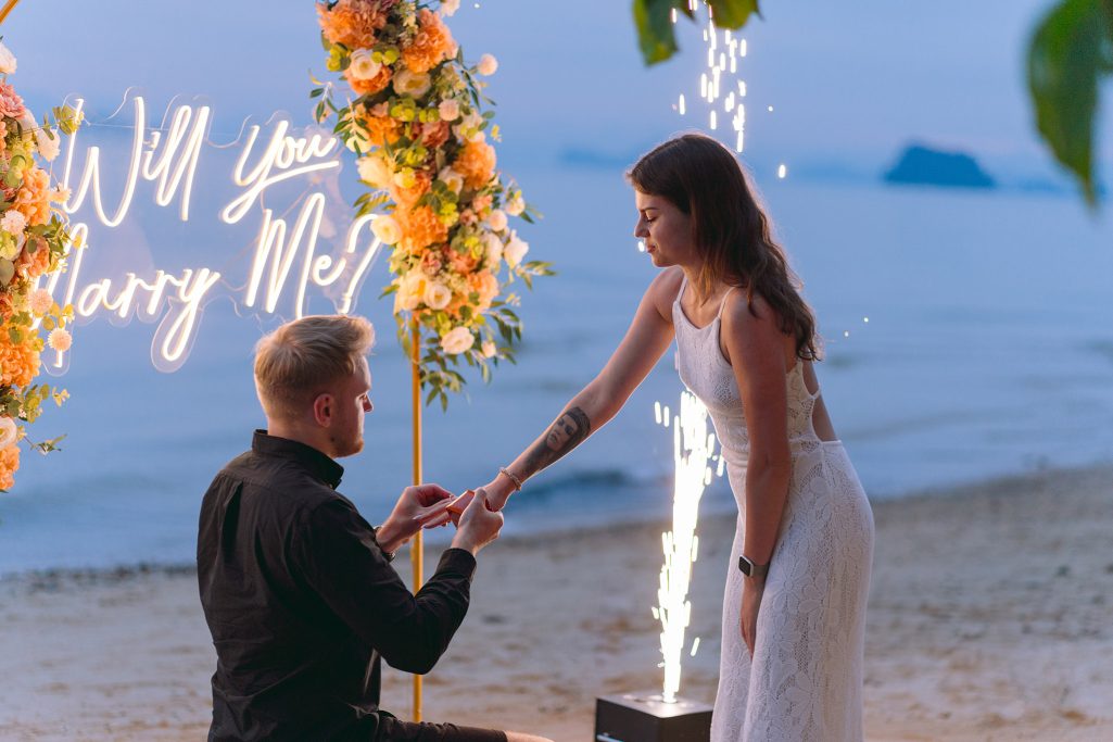 Krabi surprise proposal decoration planner, Krabi Wedding Planner, Krabi wedding, Krabi Wedding Planner, Krabi wedding organizer , Surprise proposal, Krabi surprise proposal photography, proposal decoration, surprise proposal photographer in Krabi